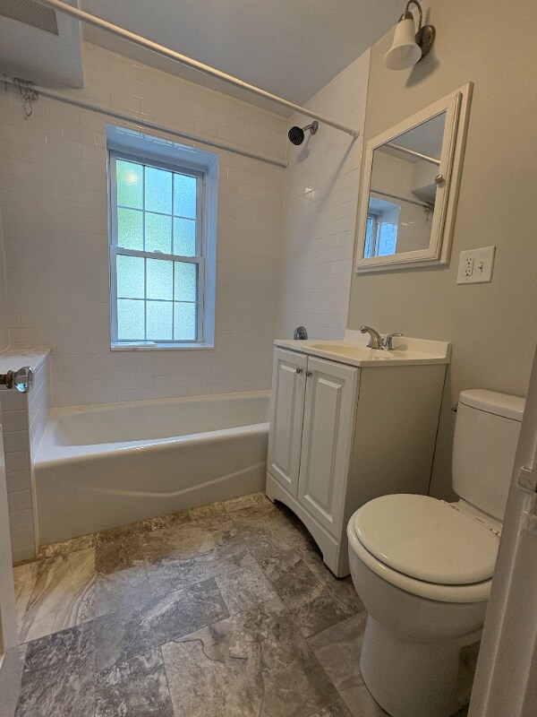 Primary Photo - 156 Summer St