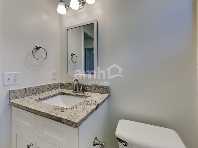 Building Photo - 170 Belle Grove Cir
