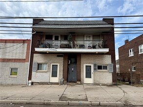 Building Photo - 4652 Warner Rd