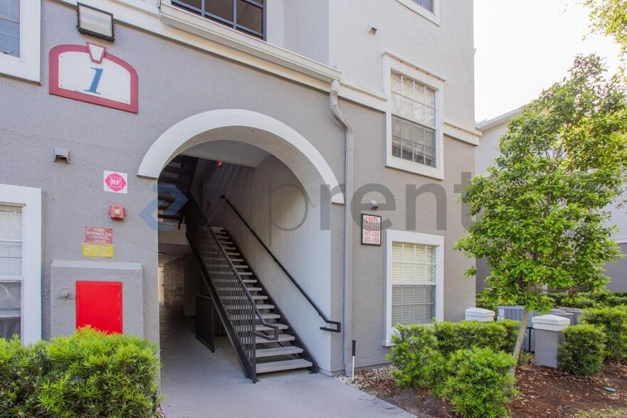 Building Photo - 3591 Kernan Blvd S