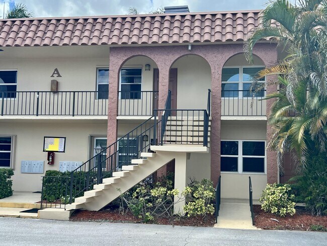 Building Photo - 2600 S Kanner Hwy