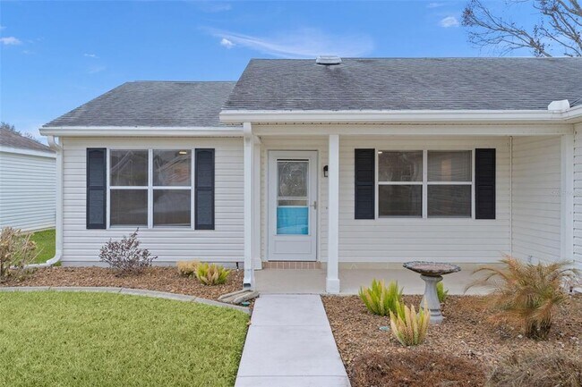 Building Photo - 807 Ramos Dr