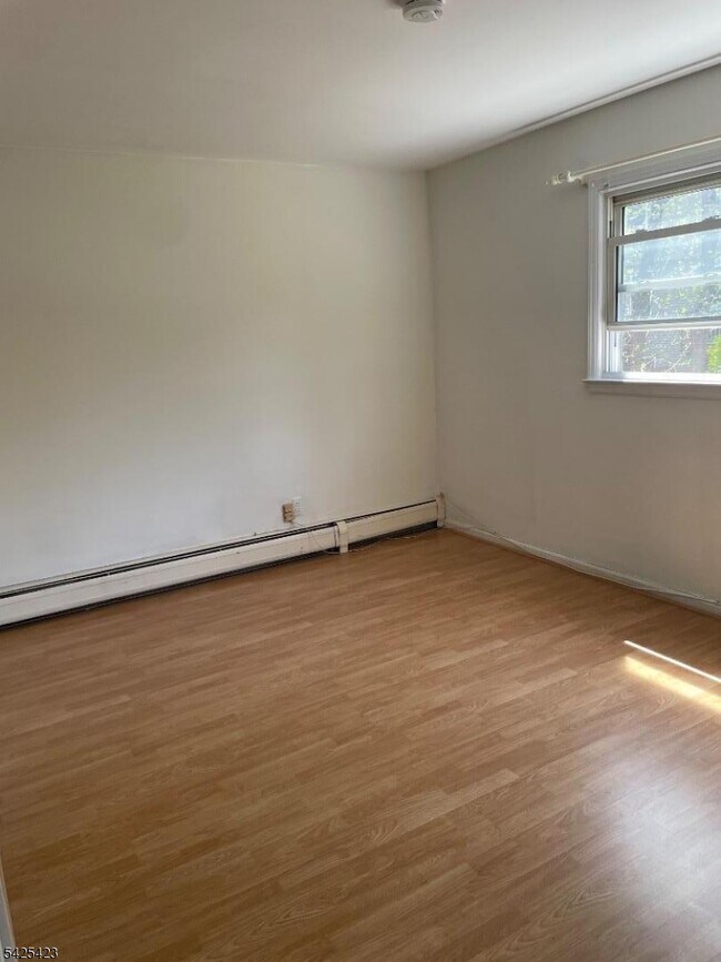 Building Photo - 107 Madison Ave