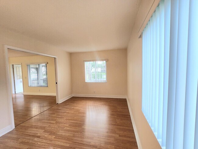 Building Photo - 133 Lake Pine Cir