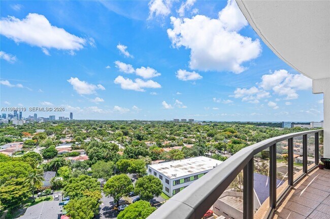 Building Photo - 2301 SW 27th Ave