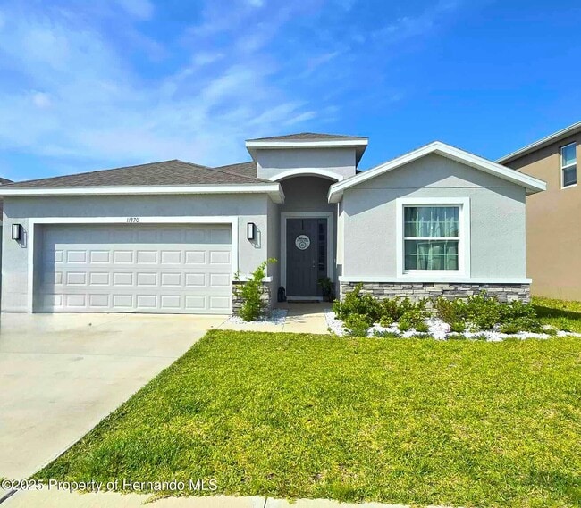 Primary Photo - 11370 Timber Grv Ln