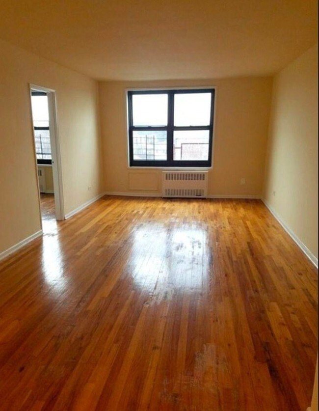 Primary Photo - 877 Bay Ridge Ave