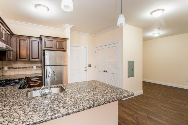 Building Photo - 221 62nd St