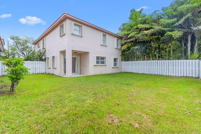 Building Photo - 19250 NW 12th Manor
