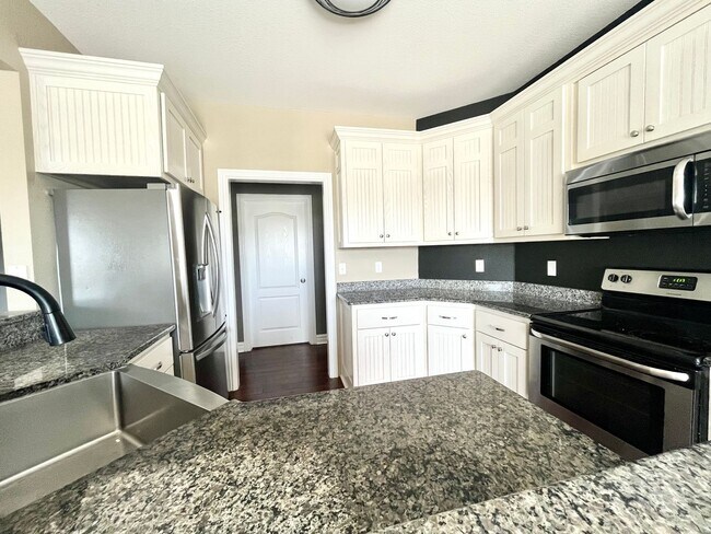 Building Photo - 150 Travis Blvd