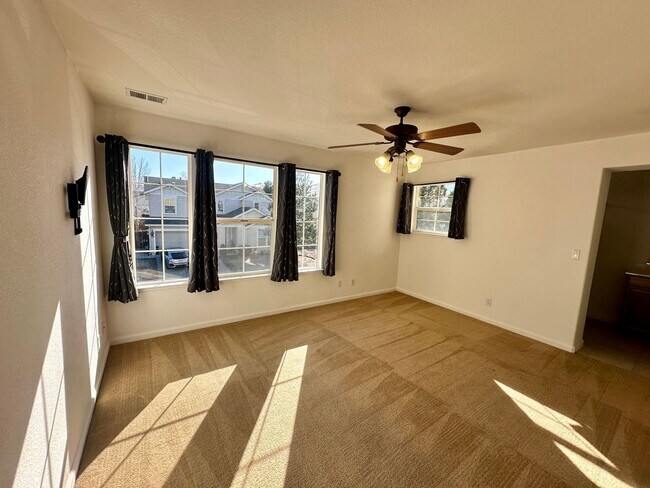 Building Photo - Spacious 2 Story Townhouse Available NOW!