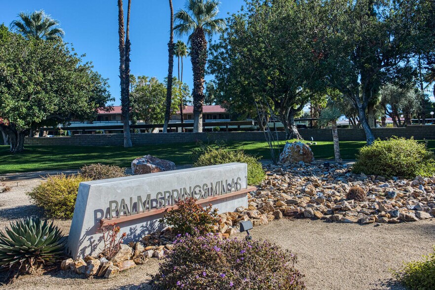 Villas I - 420 N Villa Ct