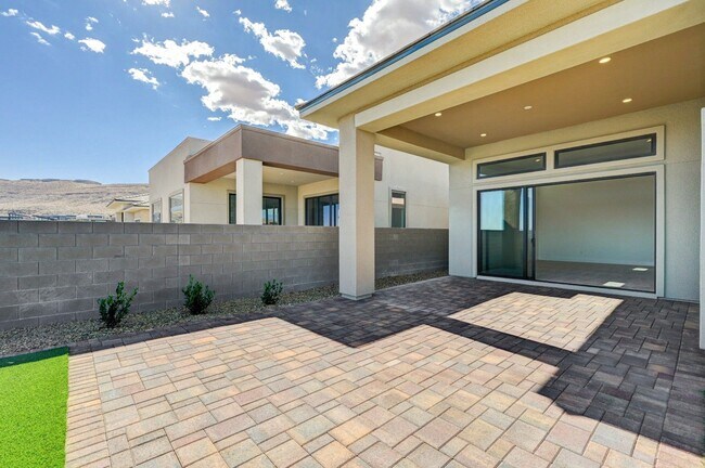 Building Photo - Experience elevated living at Guard Gated ...
