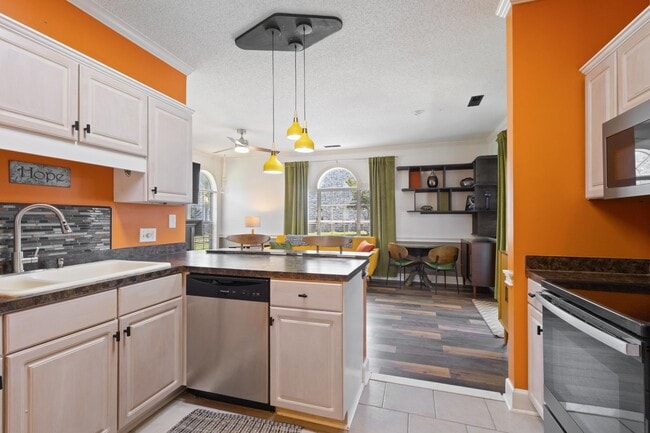 Building Photo - 4745 Wild Iris Dr