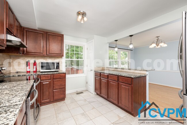 Building Photo - 723 Snowdon Ln