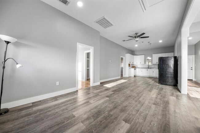 Building Photo - 394 Rd 5102