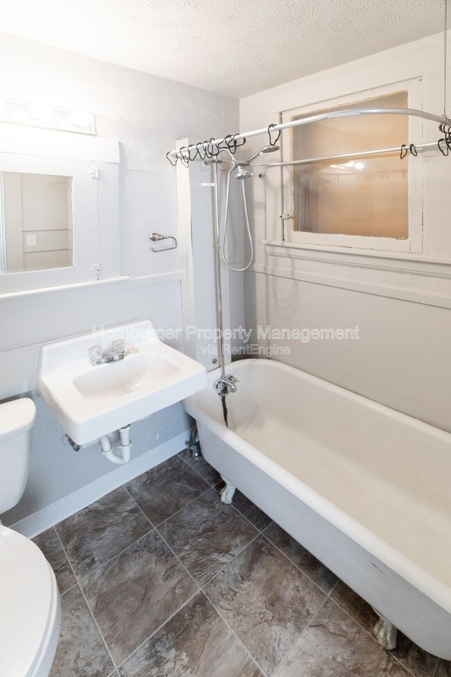 Building Photo - 2602 N Hogan St