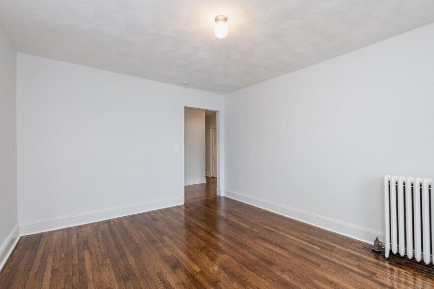 Building Photo - 49 Worthington St