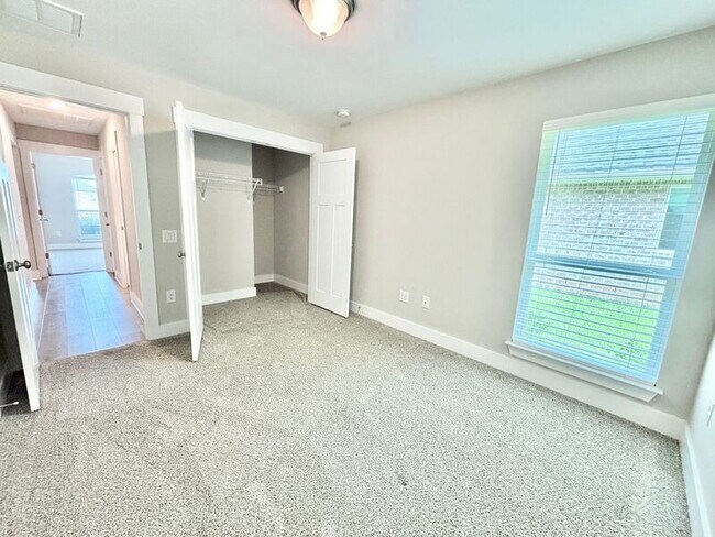 Building Photo - 5655 Dunridge Drive