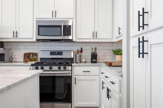 Building Photo - 312 N Henderson Ave