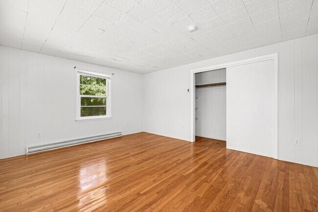 Building Photo - 22 SW Cutoff