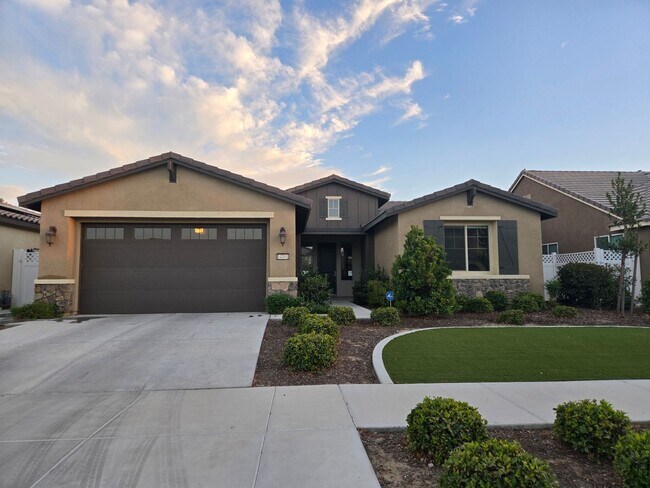 Primary Photo - HIGHGATE 3 BED 2 BATH HOUSE RENTAL