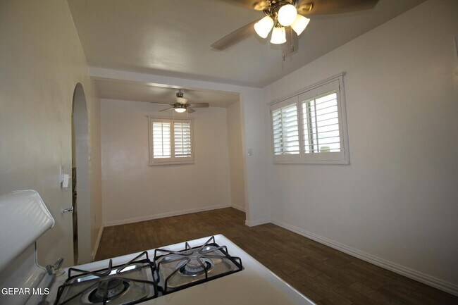 Building Photo - 2529 Jackson Ave