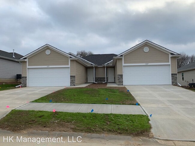 Primary Photo - 4 br, 4 bath House - 1051 N 170th Ave