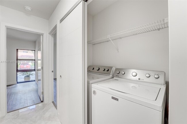 Building Photo - 8352 Dundee Terrace