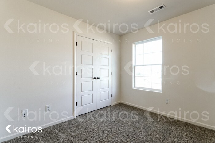 Building Photo - 803 Granite Cir SW