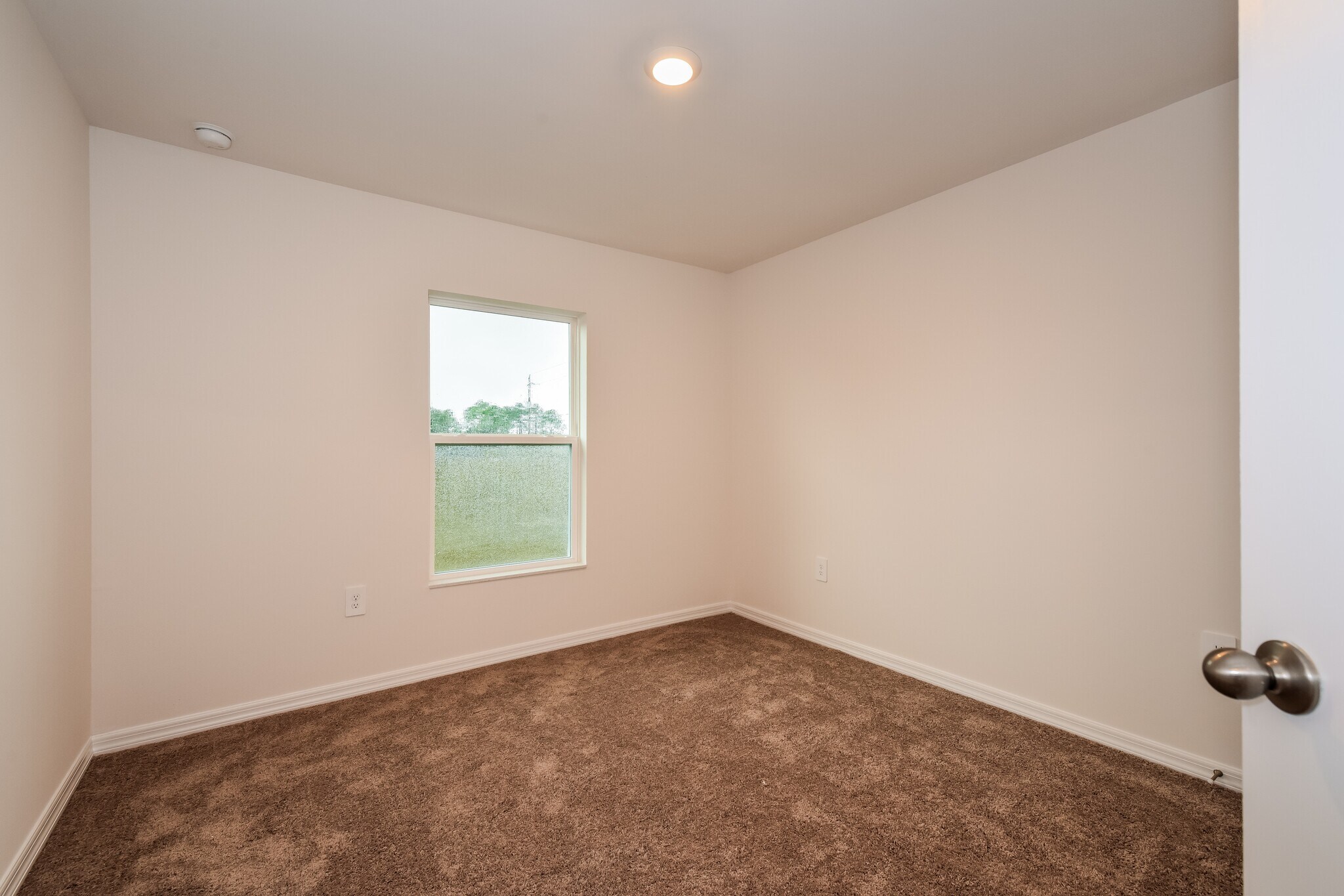 Building Photo - 873 Youngreen Dr