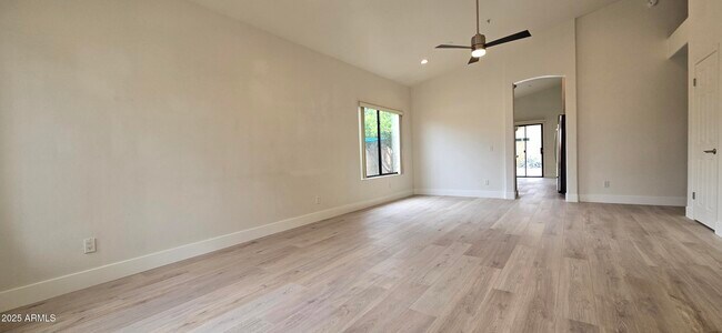 Building Photo - 10089 E Friess Dr