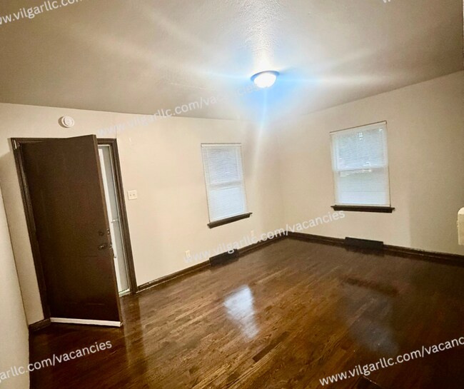 Building Photo - 4201 Georgia St