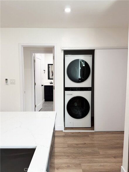 Building Photo - 17000 Burbank Blvd