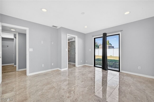 Building Photo - 1303 SW 16th Terrace