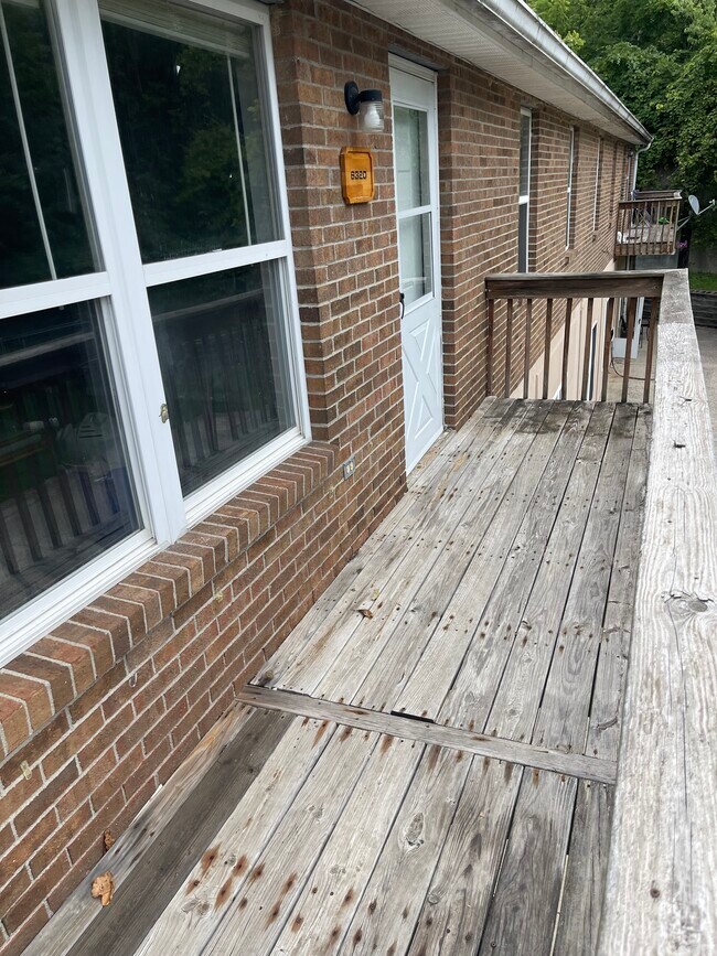 Building Photo - 6320 E Miami River Rd