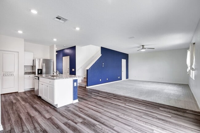 Building Photo - ***MOVE-IN SPECIAL: TWO WEEKS FREE***Spacious Two-Story Retreat on a Cul-de-Sac with Bonus Room