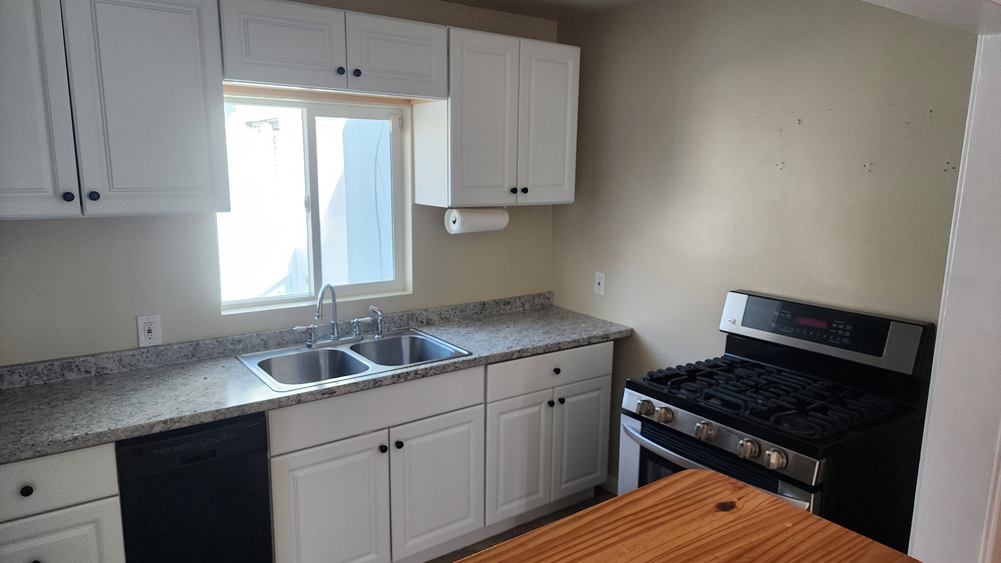 Building Photo - 625 Prospect Ave