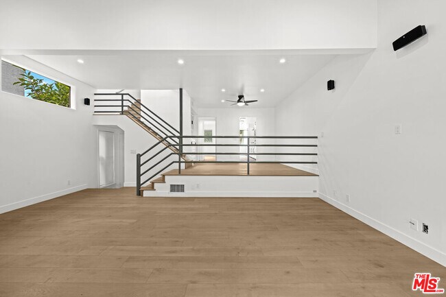 Building Photo - 17088 Palisades Cir