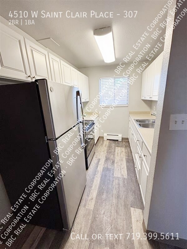 Building Photo - 4510 W St Clair Pl