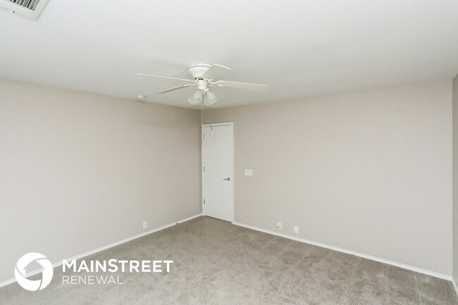 Building Photo - 707 River Run Dr