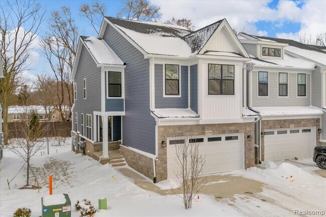 Building Photo - 10790 Barrett