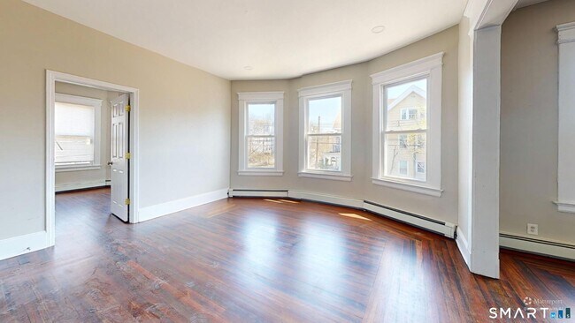 Building Photo - 1616 Chapel St