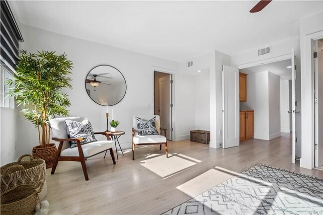 Building Photo - Encino Cul-De-Sac Lease with Private Outdoor Sauna & Designer Upgrades