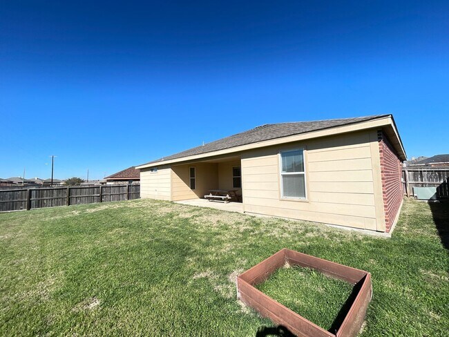 Building Photo - 3406 Doffy Dr