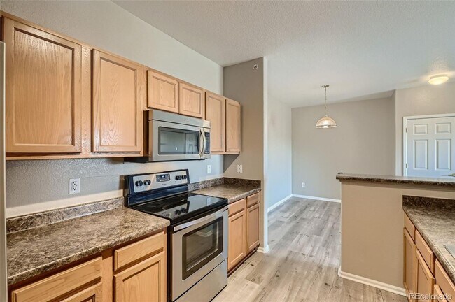 Building Photo - Top Floor Penthouse Condo in Cherry Creek School District