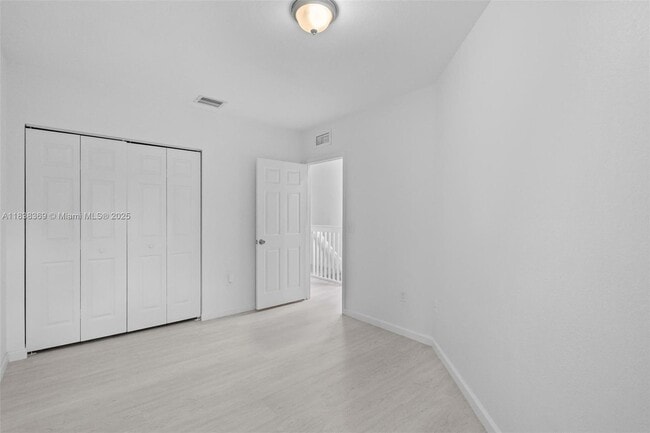Building Photo - 8206 SW 29th St