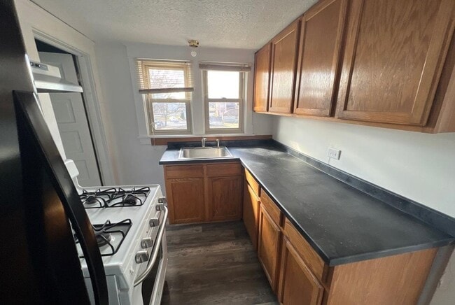 Building Photo - 508 Oneida St