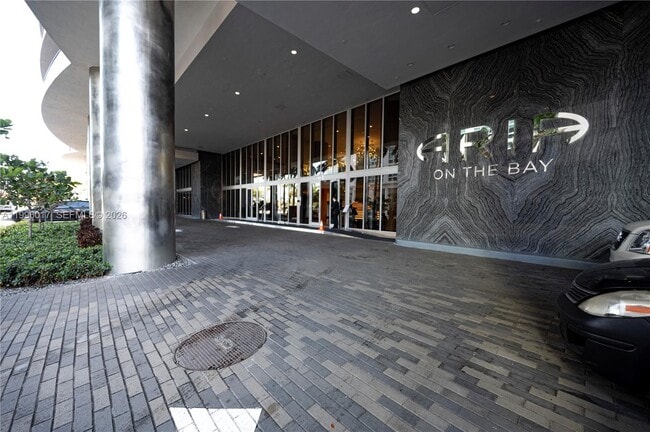 Building Photo - 488 NE 18th St