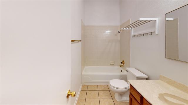 Building Photo - 1842 Silverwood Ln